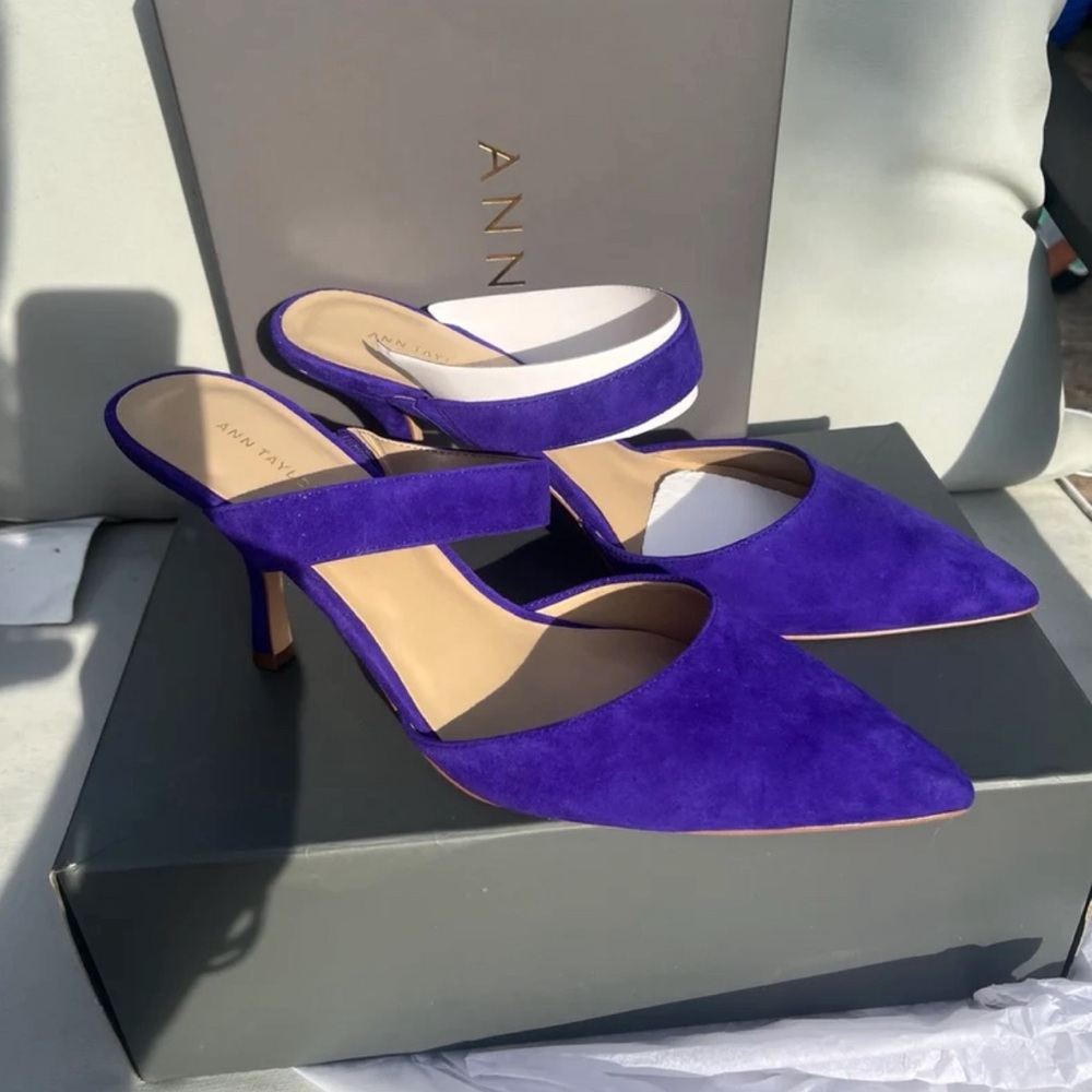 Ann Taylor Gorgeous Purple Meri Suede Mule/Pumps